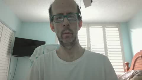 Snapshot of southflaman chatting on 1, 12, 2025 ScorpioKobra online show from 1, 12, 2025