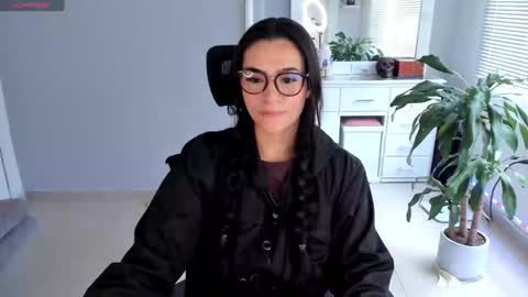 Luisa    online show from 14, 1, 2025