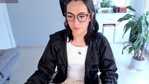 Luisa    online show from 19, 1, 2025