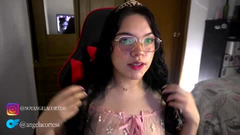 Snapshot of soyangelacortes chatting on 27, 10, 2025 soyangelacortes online show from 27, 10, 2025