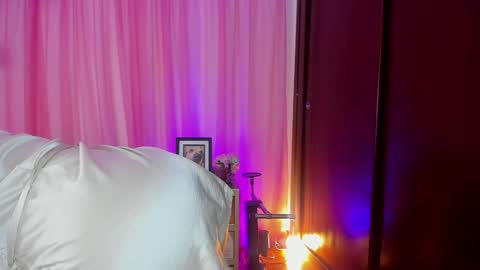      25  online show from 8, 2, 2025