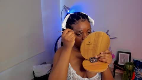 Snapshot of soymaria___ chatting on 10, 10, 2025 Maria online show from 10, 10, 2025