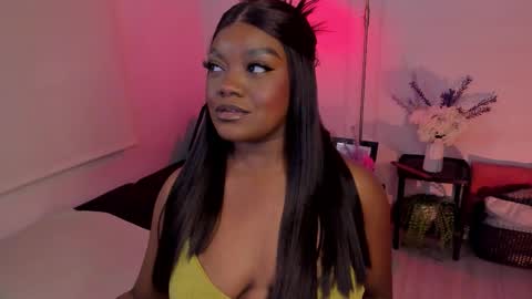 Snapshot of soymaria___ chatting on 13, 11, 2025 Maria online show from 13, 11, 2025