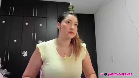 SoyQueen online show from 10, 9, 2025