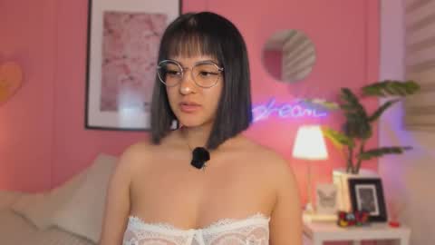 Snapshot of soysaraa_ chatting on 10, 10, 2025 Aleja online show from 10, 10, 2025