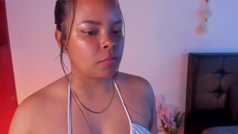 Snapshot of soytucolor chatting on 2, 1, 2025 Paula  add me on snap online show from 2, 1, 2025