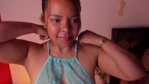 Snapshot of soytucolor chatting on 5, 1, 2025 Paula  add me on snap online show from 5, 1, 2025