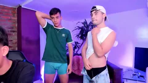 Snapshot of space_boys18 chatting on 9, 10, 2025 Gabo Lucas and Justin online show from 9, 10, 2025