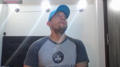 Snapshot of spartacus_cam chatting on 6, 12, 2024     online show from 6, 12, 2024