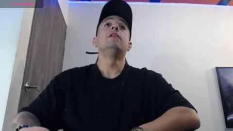 Snapshot of spartacus_cam chatting on 18, 1, 2025     online show from 18, 1, 2025