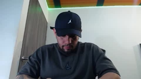 Snapshot of spartacus_cam chatting on 9, 2, 2025     online show from 9, 2, 2025