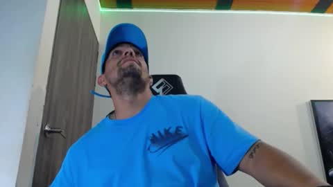 Snapshot of spartacus_cam chatting on 27, 2, 2025     online show from 27, 2, 2025