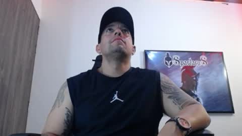 Snapshot of spartacus_cam chatting on 17, 9, 2025     online show from 17, 9, 2025