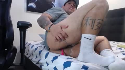 Snapshot of spartacus_cam chatting on 29, 10, 2025     online show from 29, 10, 2025