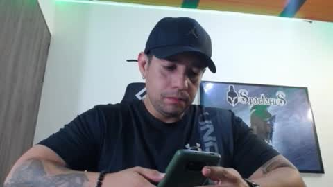 Snapshot of spartacus_cam chatting on 31, 10, 2025     online show from 31, 10, 2025