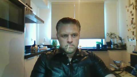 Snapshot of spectacularguy chatting on 26, 2, 2025 DutchDude online show from 26, 2, 2025