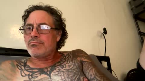 specter1972 online show from 16, 11, 2025