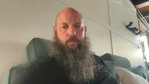 Snapshot of spenderal chatting on 23, 10, 2025 Beard Guy online show from 23, 10, 2025