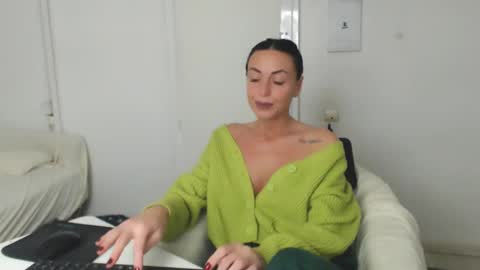Carla online show from 21, 1, 2025