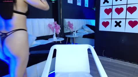 Snapshot of spicy_ashley chatting on 19, 10, 2025 Ashley online show from 19, 10, 2025