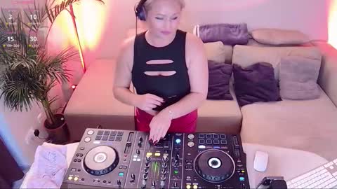 Snapshot of spicymarmelade chatting on 8, 11, 2025 Spicy Marmelade more than you expect online show from 8, 11, 2025