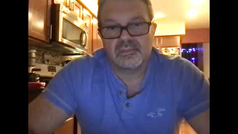 Snapshot of spike69old chatting on 10, 12, 2024 spike69old online show from 10, 12, 2024