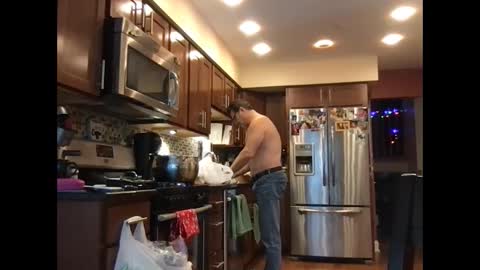 Snapshot of spike69old chatting on 11, 12, 2024 spike69old online show from 11, 12, 2024