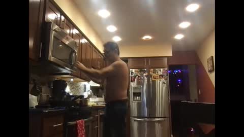 Snapshot of spike69old chatting on 18, 12, 2024 spike69old online show from 18, 12, 2024