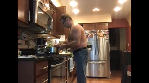 Snapshot of spike69old chatting on 6, 1, 2025 spike69old online show from 6, 1, 2025