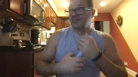 Snapshot of spike69old chatting on 20, 1, 2025 spike69old online show from 20, 1, 2025