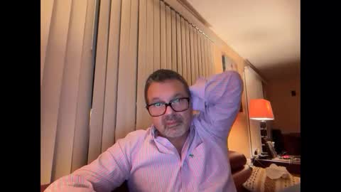 Snapshot of spike69old chatting on 15, 10, 2025 spike69old online show from 15, 10, 2025