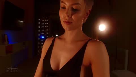 Snapshot of spiklencii chatting on 12, 10, 2025 Elizabeth online show from 12, 10, 2025