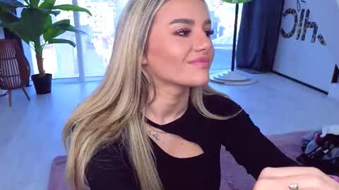 Snapshot of spoilm3mor3 chatting on 20, 10, 2025 Anna online show from 20, 10, 2025