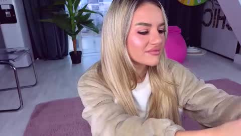 Snapshot of spoilm3mor3 chatting on 8, 11, 2025 Anna online show from 8, 11, 2025