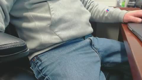 Snapshot of squirrelly82 chatting on 13, 3, 2026 make me cum c2c talk to me online show from 13, 3, 2026