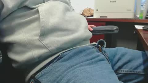 Snapshot of squirrelly82 chatting on 16, 3, 2026 make me cum c2c talk to me online show from 16, 3, 2026