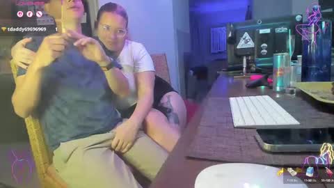 Roxy Day  Mossimo Knight online show from 28, 9, 2025