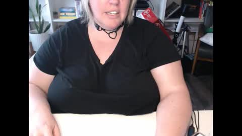 Messi Jessi online show from 10, 12, 2024