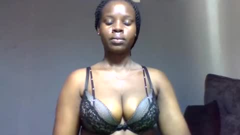 Snapshot of squiter_girlie chatting on 19, 12, 2025 Squiter online show from 19, 12, 2025