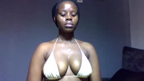 Snapshot of squiter_girlie chatting on 21, 12, 2025 Squiter online show from 21, 12, 2025