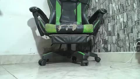 sr master cum its my old account online show from 23, 12, 2025