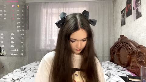 Snapshot of st_annia chatting on 1, 11, 2025 Emily online show from 1, 11, 2025