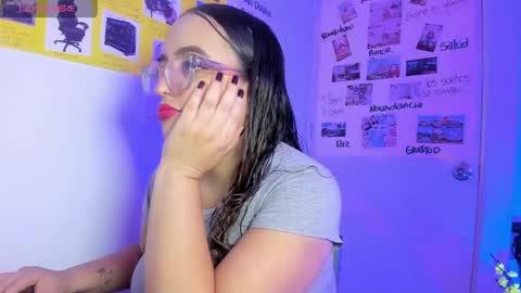 Snapshot of stacy_millerr chatting on 27, 3, 2026 Stacy Boobs online show from 27, 3, 2026