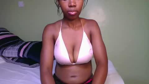 Snapshot of stacy_queenl chatting on 20, 11, 2025 stacy_queenl online show from 20, 11, 2025