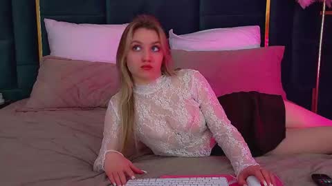 StacyEvances online show from 6, 2, 2026