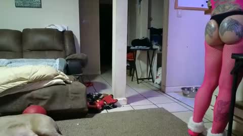 Snapshot of stacytasteme chatting on 2, 2, 2025 Submissive Slut LOVES adoration online show from 2, 2, 2025