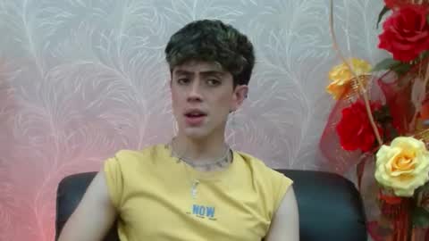 Snapshot of star_boyx chatting on 5, 3, 2025 star_boyx online show from 5, 3, 2025