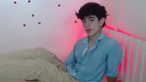 Snapshot of star_boyx chatting on 10, 9, 2025 star_boyx online show from 10, 9, 2025