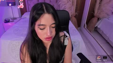 Snapshot of starbutterflyy_ chatting on 7, 2, 2026 STAR online show from 7, 2, 2026