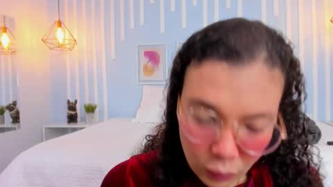 Stark Jones online show from 5, 10, 2025